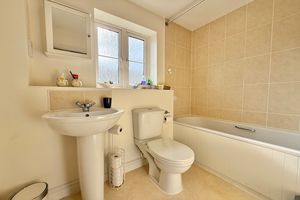 Family Bathroom- click for photo gallery